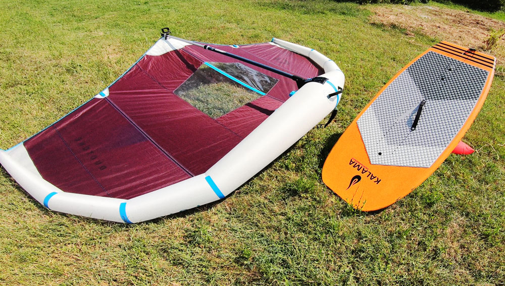 Kalama SUP Carbon 5'0'', Duotone Foil Wing 5, GoFoil IWA con stabilizzatore Kai